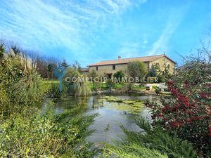 Propriete 8pièce(s) 4chambre(s) 590 m² Chabeuil (26120)