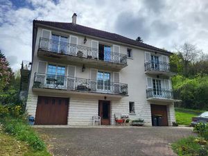 Immeuble de trois appartements : excellent potentiel de revenus