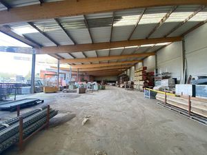 Commercieel te huur in Staden