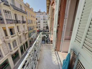 Location appartement 2 pièces 36 m² à Nice (06000)