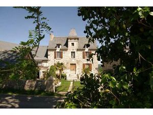 Charmante retraite campagnarde avec potentiel de revenus et vue panoramique