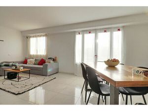 Billère Golf: Superbe appartement T3/4 de 74 m²  état neuf . Garage et cave