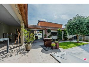 BRON  maison 3 chambres avec jardin et piscine