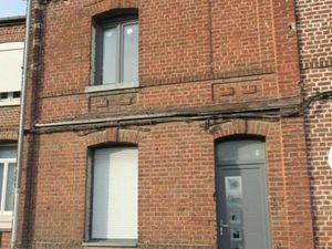 Maison à rénover à Neuville st rémy