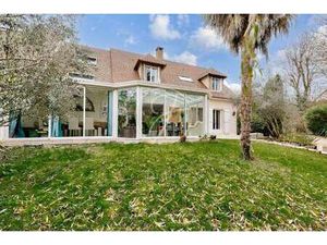 Maison de luxe à vendre à Rueil-Malmaison : 1 495 000€ | 290m²