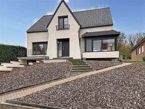 Ruime gerenoveerde woning  5 slpks  2 bdks  tuin  11a 11ca