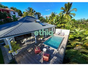 Villa d'exception de plain-pied avec piscine – Petit-Bourg