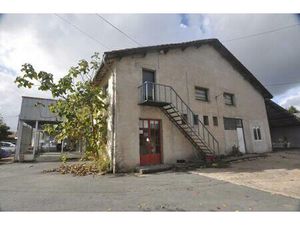 Ensemble professionnel : Magasins - bureaux - ateliers - hangars