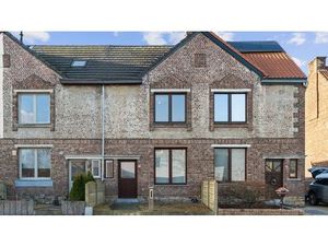 Volledig gerenoveerde woning met 3 slaapkamers en tuin.