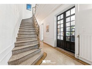 Statig herenhuis met grandeur en luxueuze afwerking in het hart van Tongeren