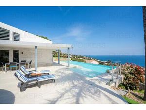 Achat Immeuble 180m² LES ISSAMBRES 83380