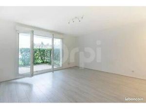 À louer – Studio en rez-de-jardin avec terrasse – Torcy centre-ville / RER A