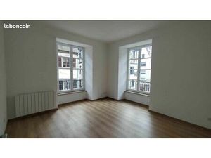 Beau et lumineux 2 pièces de 37 3 m²  Grand Rue à Strasbourg centre ville  proche gare et 