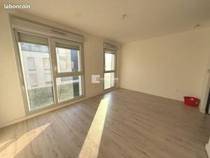 Studio 1 pièce 27 m²