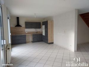 Maison 4 pièces 874 m²
