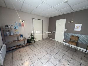 Location Local Professionnel 68m²