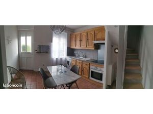 Maison+place parking