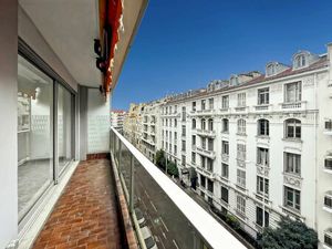 Location Appartement 3 pièces 77m² NICE 06000