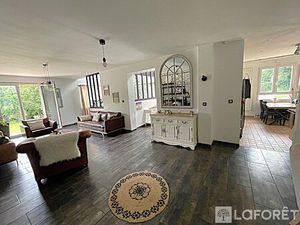 Maison T8 près de FONTAINEBLEAU à vendre