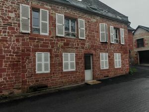 A louer studio a meyssac 19500