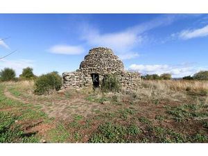 Terrain agricole de 23 150 m² à Lacoste