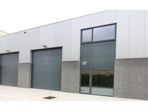 Industrieel gebouw te huur in Eeklo
