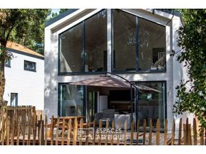 Villa contemporaine en bord de mer