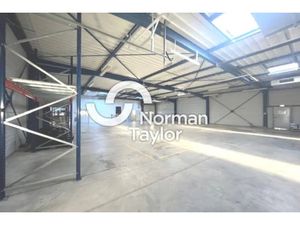 LOCAL D'ACTIVITE A VENDRE