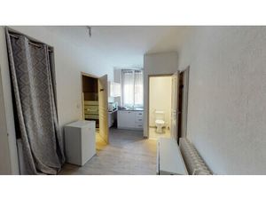 Joli studio meublé au Centre de Louhans (proche de toutes commodités)