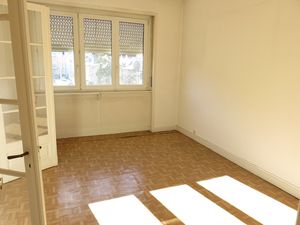 Lumineux F3 de 75 m2 avec cave :