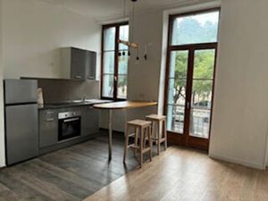 Location appartement 2 pièces 48 m² à Nîmes (30000)