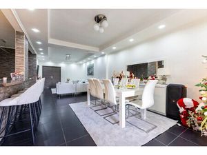 Huis te koop in Hoboken met 7 slaapkamers