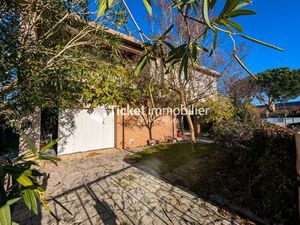 Maison 6 pièces de 133m2 sur parcelle de 559m2