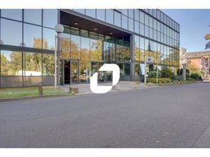 A LOUER  PROXIMITE A86