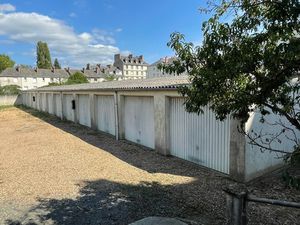 Location Parking SAUMUR 49400