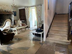 Charmante demeure de caractère et son jardin au calme  dans le village  près des...