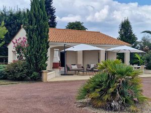 Maison Moderne de 2 Chambres à Proximité d’une Ville Vivante