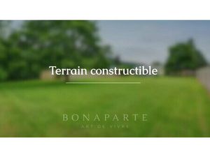Terrain constructible de 1 664 m² – Dans le bourg de Vernoil-le-Fourrier