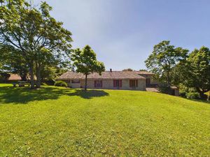 Superbe ensemble en pierre avec piscine et studio indépendant dans un cadre idyllique