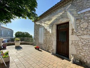 Bien Rare : Superbe maison de village avec jardin et vue incroyable