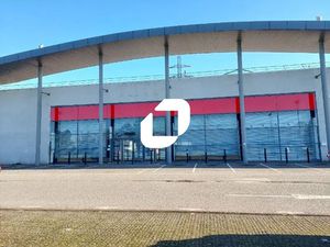 Location Commerce Coignieres 78310