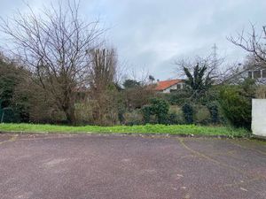 Vente terrain 634 m² Dax (40100)