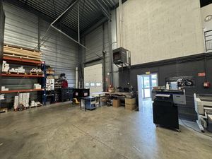 Location commerce 750 m² à Sorigny (37250)