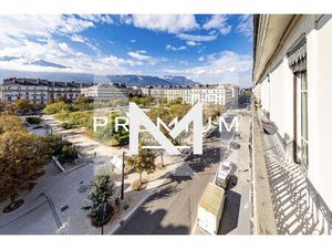 Location appartement 4 pièces 120 m² à Grenoble (38000)