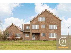 Spacieuse maison 3-façades avec 6 chambres  vues dégagées en