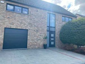 Maison 3 façades  4 chambres  Garage  Jardin  PEB: B