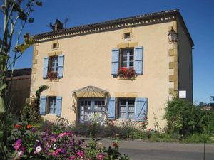 Charmante Maison en Pierre avec Vue Imprenable au Cœur d’une Bastide