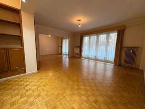 SPACIEUX APPARTEMENT 3 CHAMBRES + 2SDB + TERRASSE + CAVE