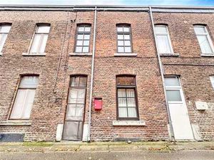 Bonne maison en bon état d'entretien