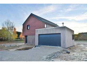 CUISINE OFFERTE! Villa 3 chambres et garage!